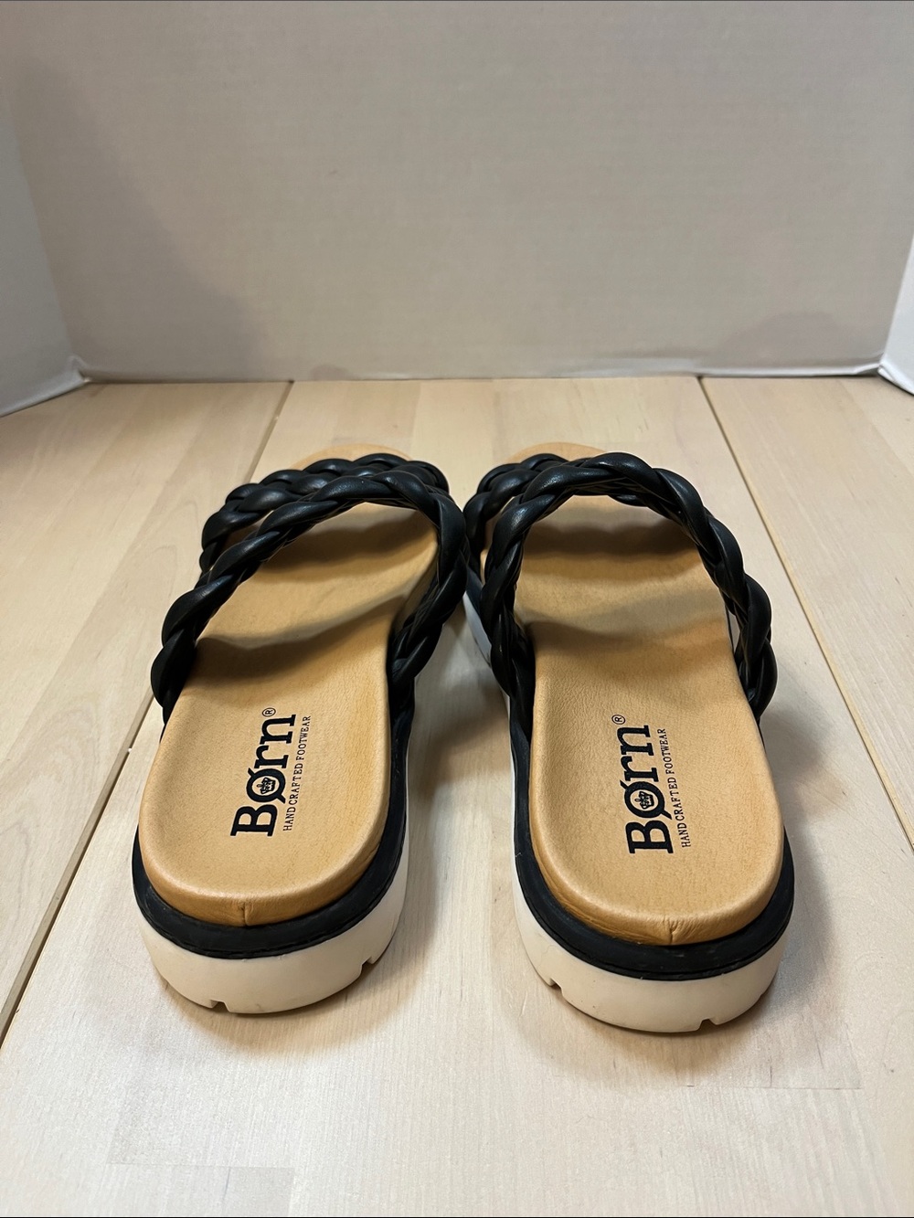 Born Shoes Freesia Black Braided
Leather Plush Slide Sandals, Women’s Size 9 - Picture 4 of 15